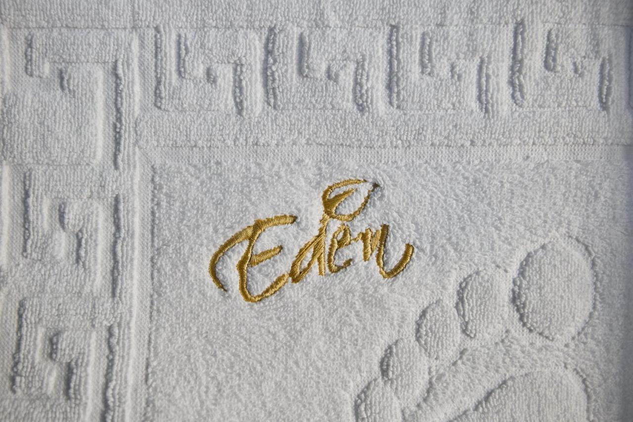 Hotel Eden ริมนิคูซารัต ภายนอก รูปภาพ